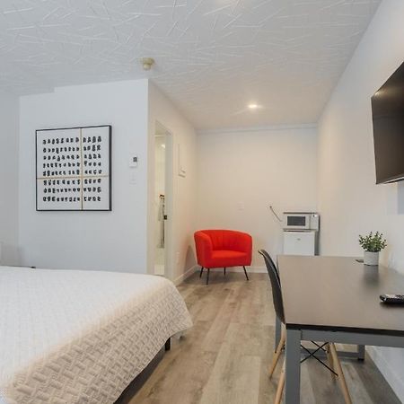 Motel Champlain Brossard Exterior foto
